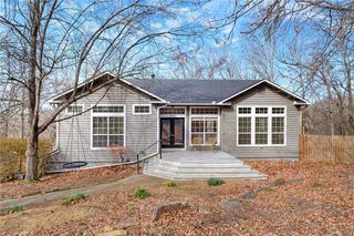 596 Rockcliff Road, Fayetteville, AR 72701