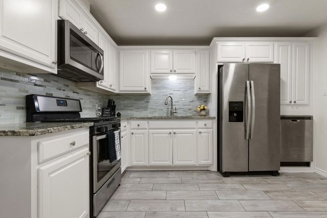 1710 Western Park Drive, Dallas, TX 75211