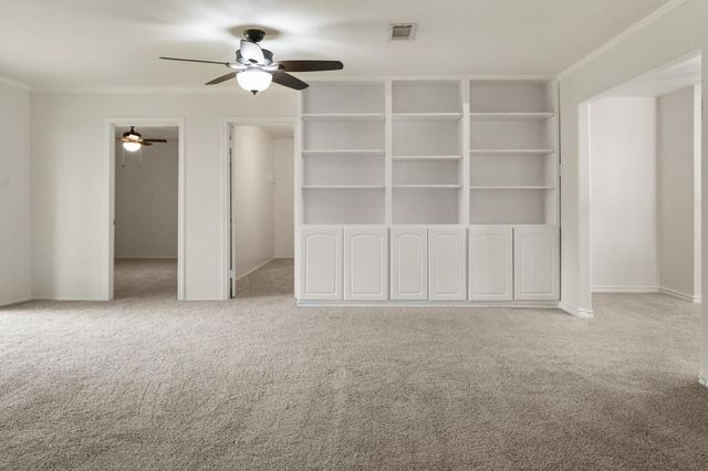 1710 Western Park Drive, Dallas, TX 75211