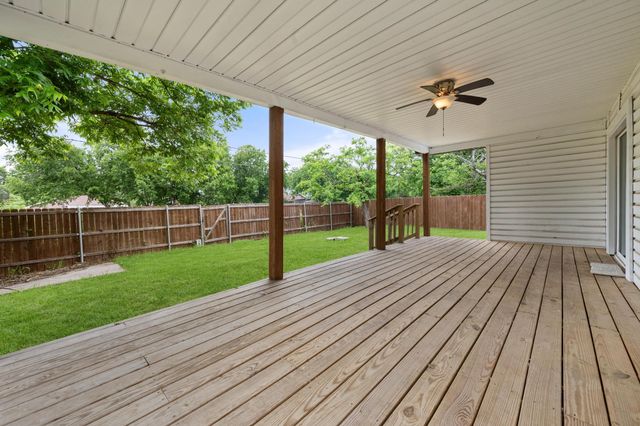 1710 Western Park Drive, Dallas, TX 75211