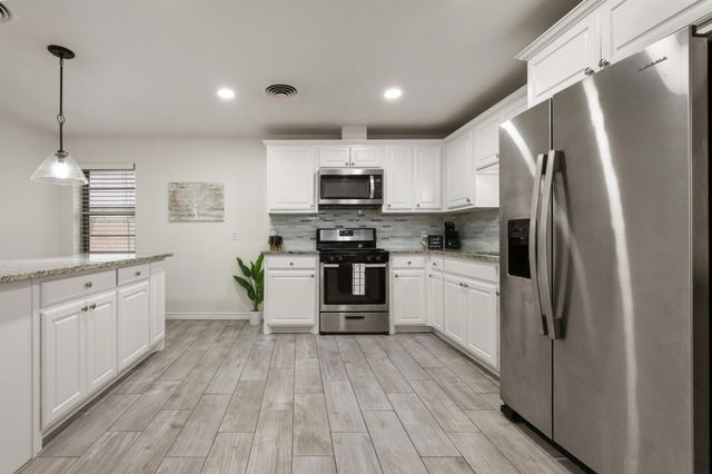 1710 Western Park Drive, Dallas, TX 75211