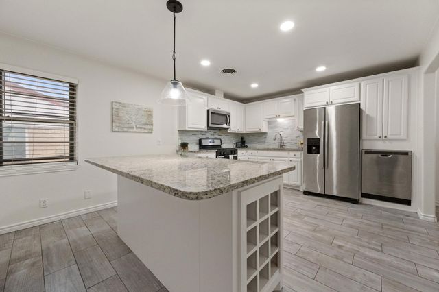 1710 Western Park Drive, Dallas, TX 75211