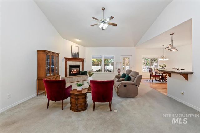 2308 E Chimere Dr, Meridian, ID 83646