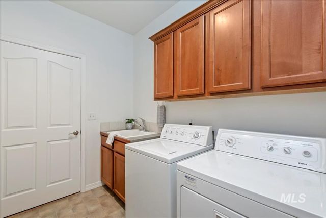 2308 E Chimere Dr, Meridian, ID 83646