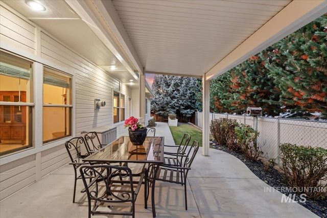 2308 E Chimere Dr, Meridian, ID 83646