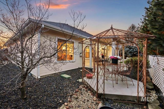 2308 E Chimere Dr, Meridian, ID 83646