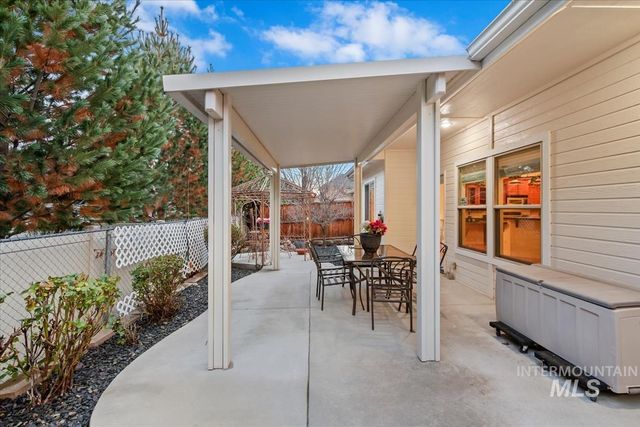 2308 E Chimere Dr, Meridian, ID 83646