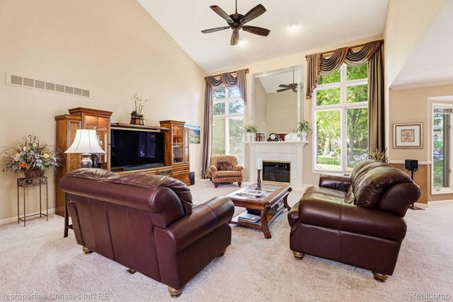 14281 Bournemuth Drive, Shelby Charter Township, MI 48315