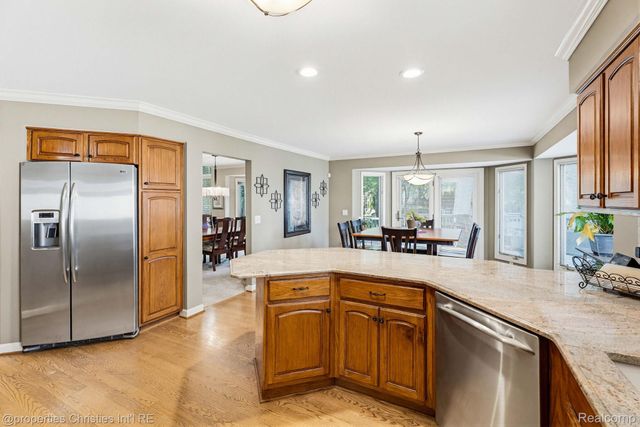 14281 Bournemuth Drive, Shelby Charter Township, MI 48315
