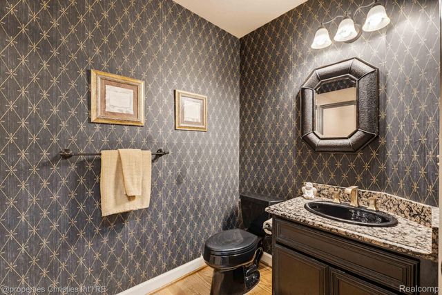 14281 Bournemuth Drive, Shelby Charter Township, MI 48315