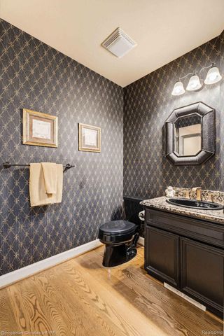14281 Bournemuth Drive, Shelby Charter Township, MI 48315