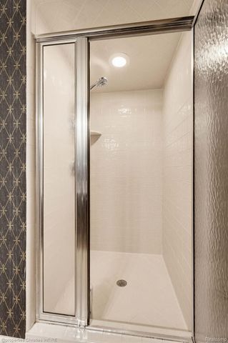 14281 Bournemuth Drive, Shelby Charter Township, MI 48315
