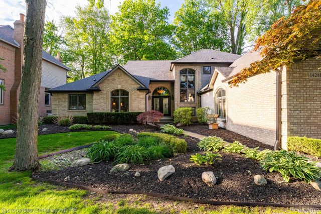 14281 Bournemuth Drive, Shelby Charter Township, MI 48315