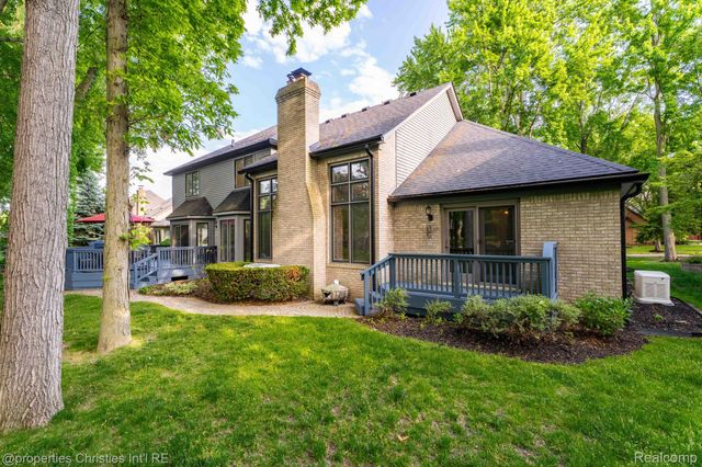 14281 Bournemuth Drive, Shelby Charter Township, MI 48315