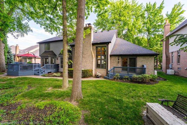 14281 Bournemuth Drive, Shelby Charter Township, MI 48315