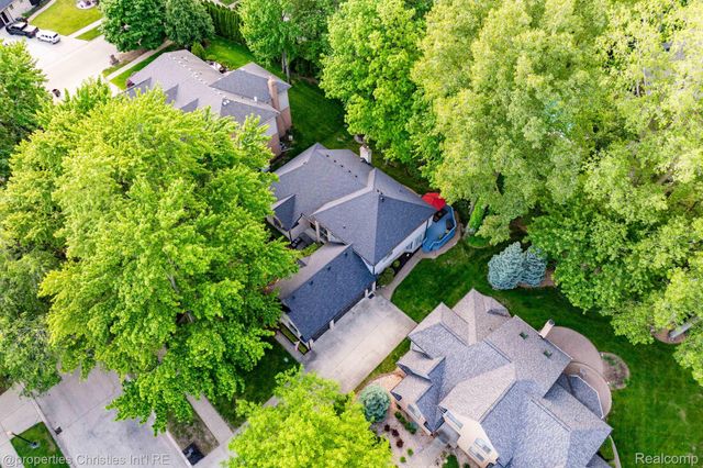 14281 Bournemuth Drive, Shelby Charter Township, MI 48315