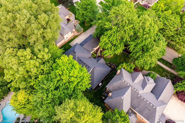 14281 Bournemuth Drive, Shelby Charter Township, MI 48315