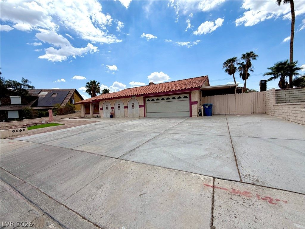 6593 Costa Brava Road, Las Vegas, NV 89146 — photo 2