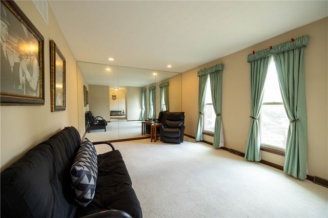 6300 Plateau Drive, Springfield, OH 45502