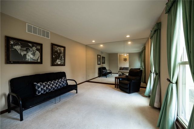 6300 Plateau Drive, Springfield, OH 45502