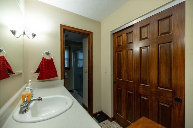 6300 Plateau Drive, Springfield, OH 45502