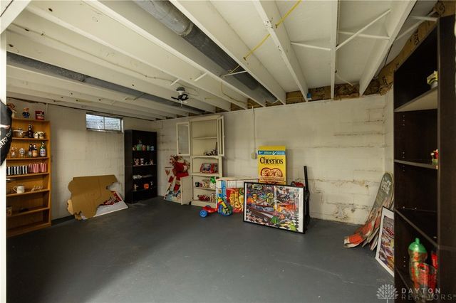 6300 Plateau Drive, Springfield, OH 45502