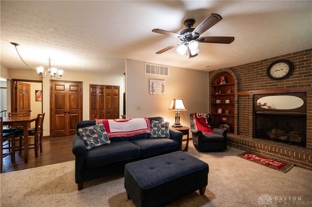 6300 Plateau Drive, Springfield, OH 45502