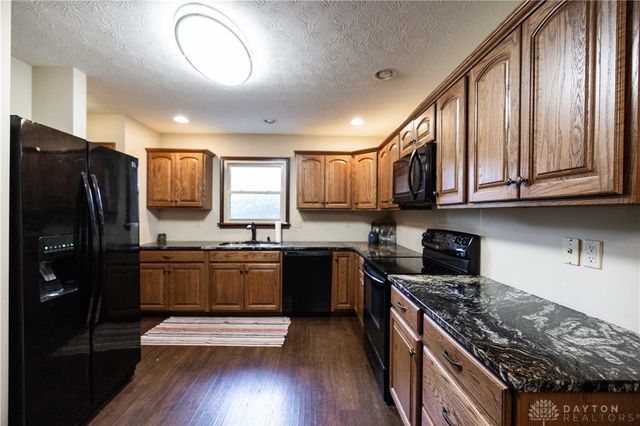 6300 Plateau Drive, Springfield, OH 45502