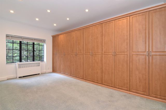 915 Wynnewood Road A3, Pelham, NY 10803