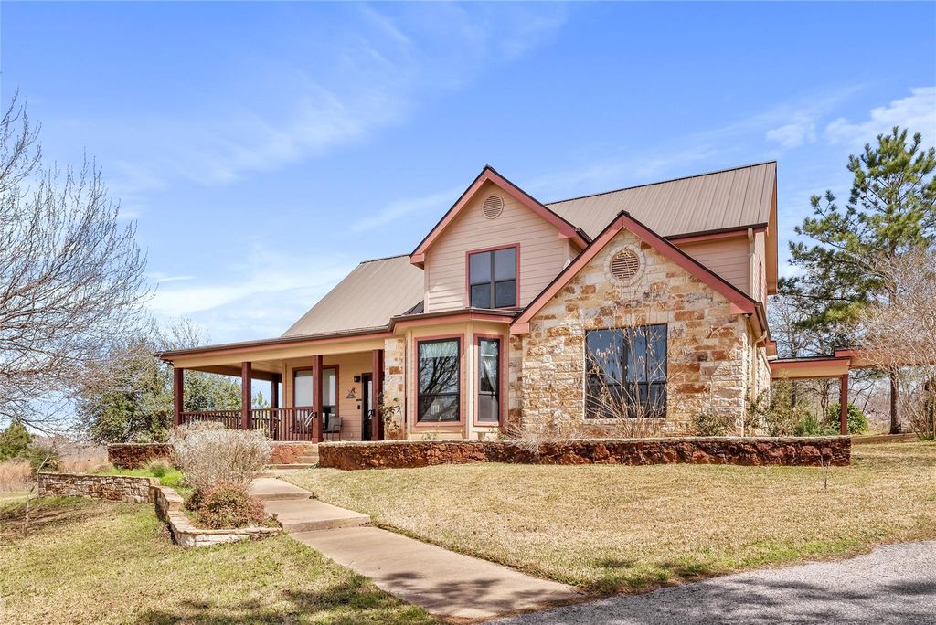 149 Colovista DR, Bastrop, TX 78602