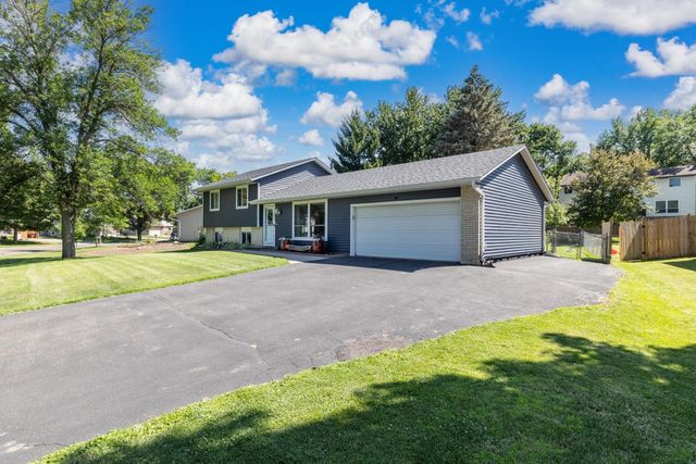 7686 Ivystone Avenue S, Cottage Grove, MN 55016