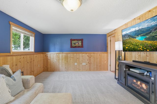 7686 Ivystone Avenue S, Cottage Grove, MN 55016