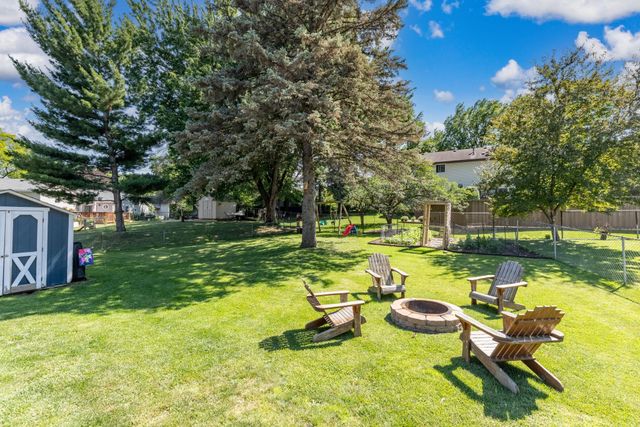 7686 Ivystone Avenue S, Cottage Grove, MN 55016