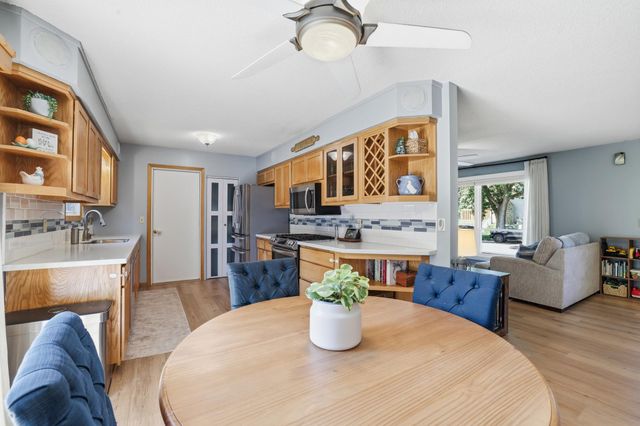 7686 Ivystone Avenue S, Cottage Grove, MN 55016