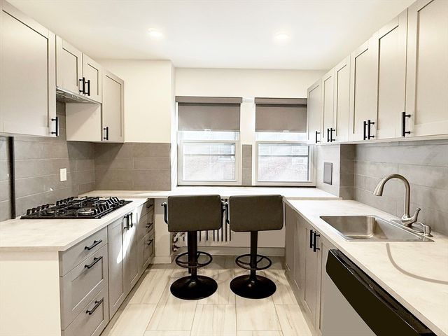 108 Washington St 8, Boston, MA 02135