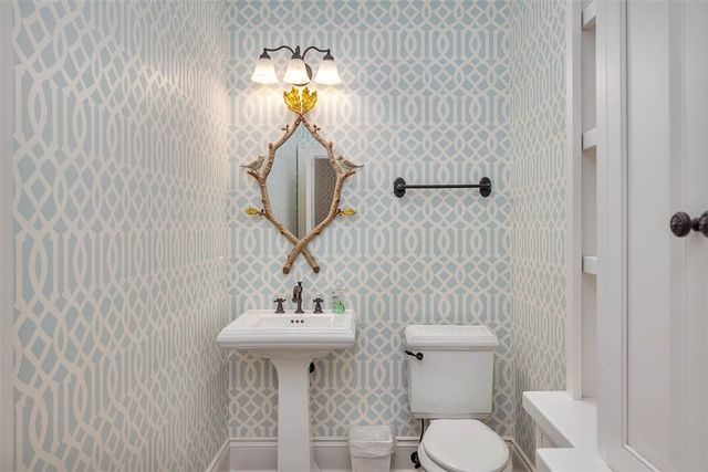 117 Hawkins Island Circle, St Simons Island, GA 31522