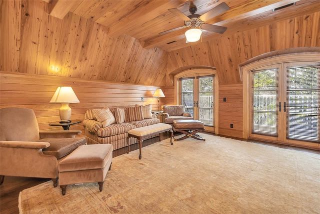 117 Hawkins Island Circle, St Simons Island, GA 31522