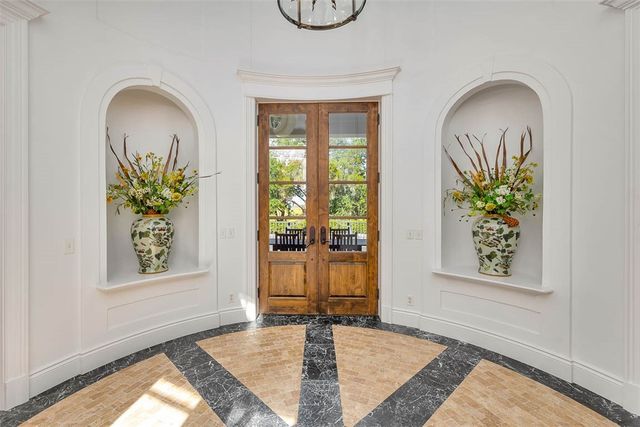 117 Hawkins Island Circle, St Simons Island, GA 31522