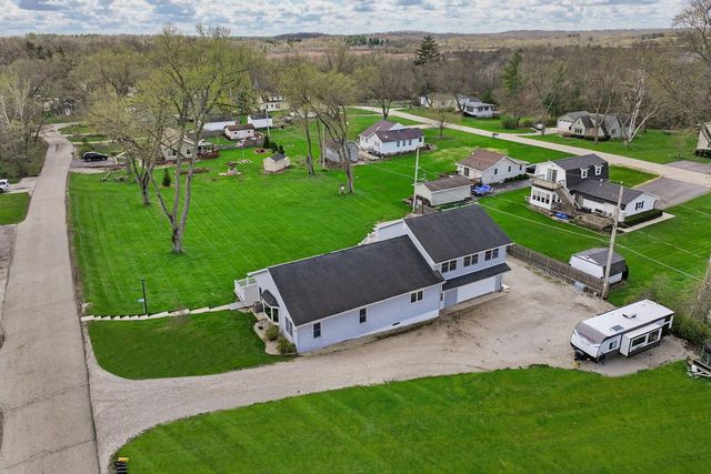 7512 336th AVENUE, Burlington, WI 53105