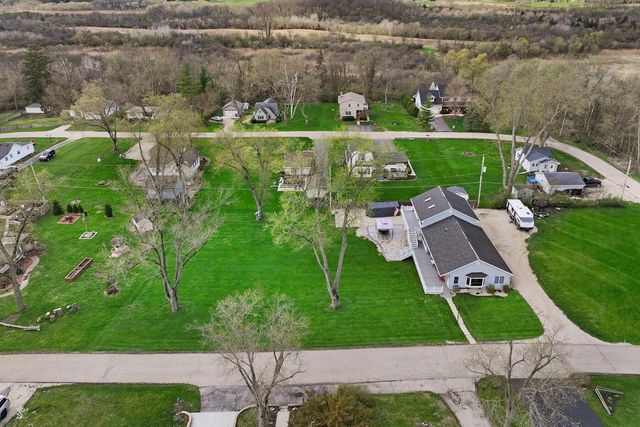 7512 336th AVENUE, Burlington, WI 53105