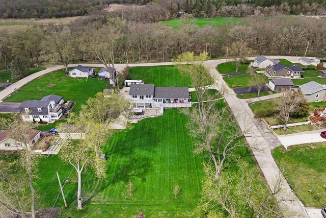 7512 336th AVENUE, Burlington, WI 53105