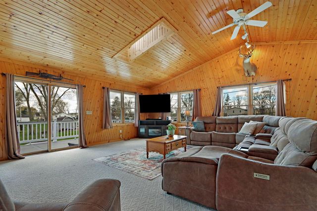 7512 336th AVENUE, Burlington, WI 53105