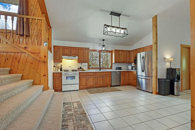 7512 336th AVENUE, Burlington, WI 53105