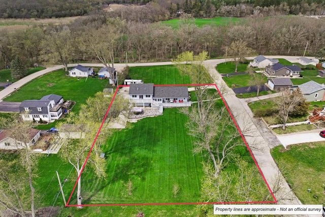 7512 336th AVENUE, Burlington, WI 53105