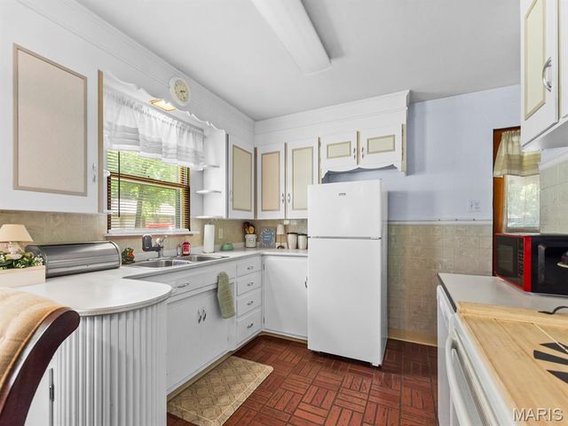 1005 Merrill Street, Lebanon, IL 62254