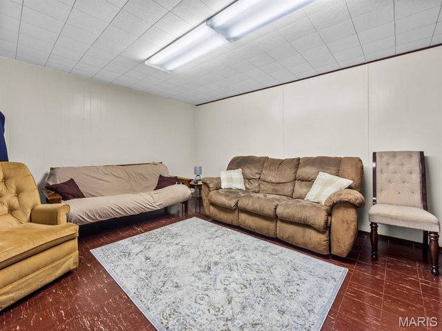 1005 Merrill Street, Lebanon, IL 62254