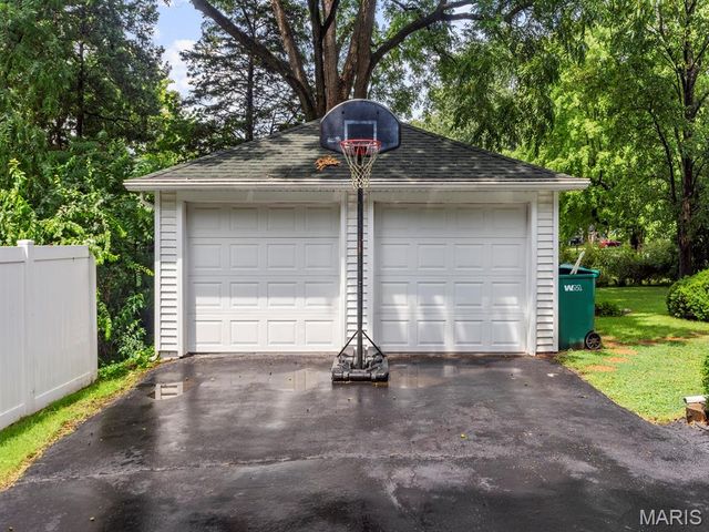 1005 Merrill Street, Lebanon, IL 62254