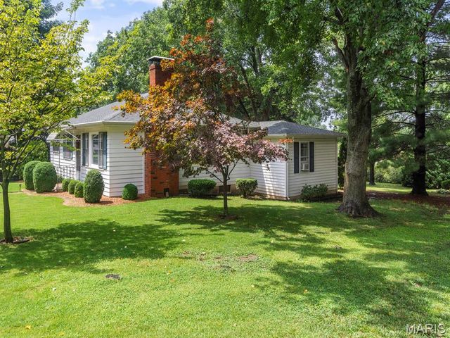 1005 Merrill Street, Lebanon, IL 62254