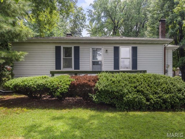 1005 Merrill Street, Lebanon, IL 62254