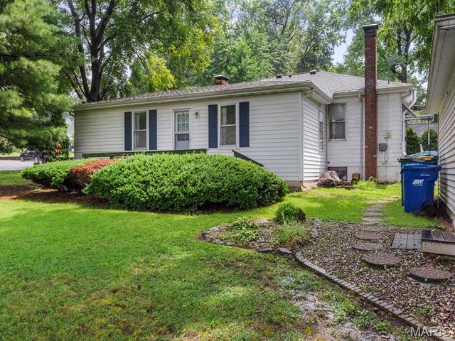 1005 Merrill Street, Lebanon, IL 62254